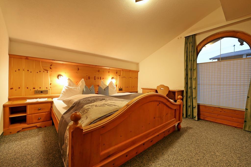 Landhaus & Apartment Taxach Ried im Zillertal Bagian luar foto