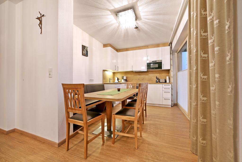 Landhaus & Apartment Taxach Ried im Zillertal Bagian luar foto