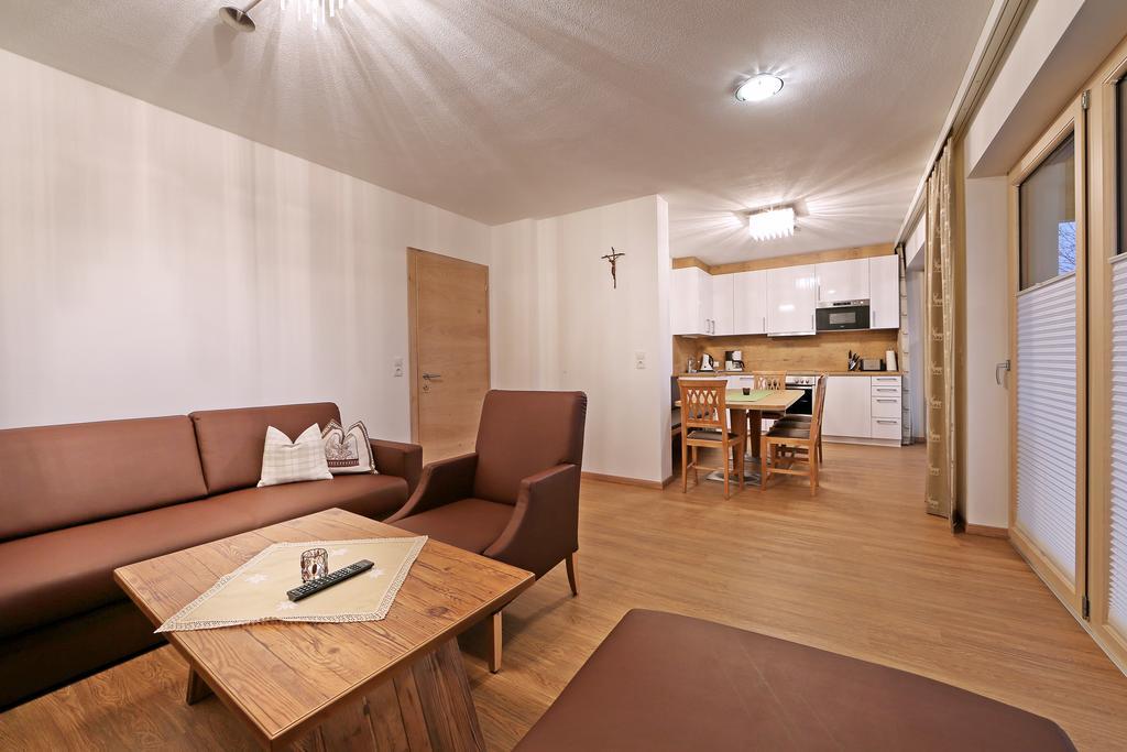 Landhaus & Apartment Taxach Ried im Zillertal Bagian luar foto