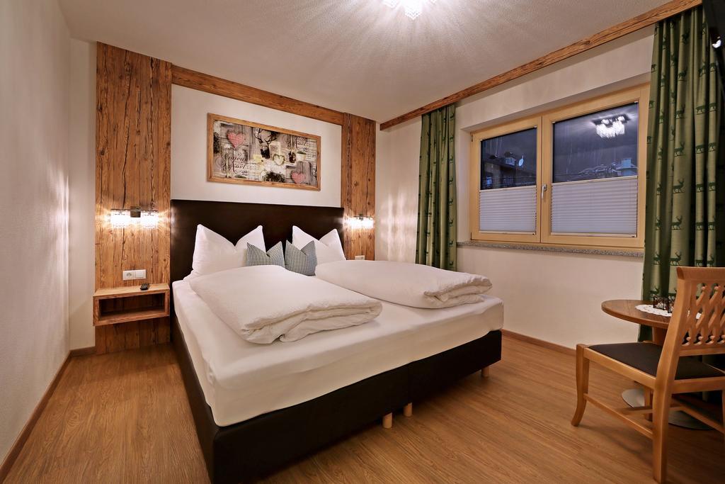 Landhaus & Apartment Taxach Ried im Zillertal Bagian luar foto