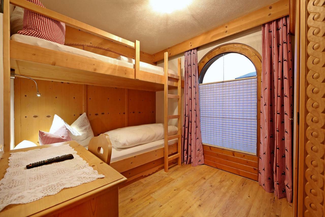 Landhaus & Apartment Taxach Ried im Zillertal Bagian luar foto
