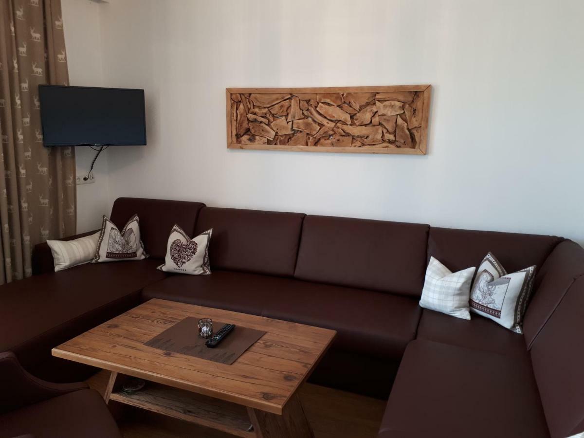 Landhaus & Apartment Taxach Ried im Zillertal Bagian luar foto