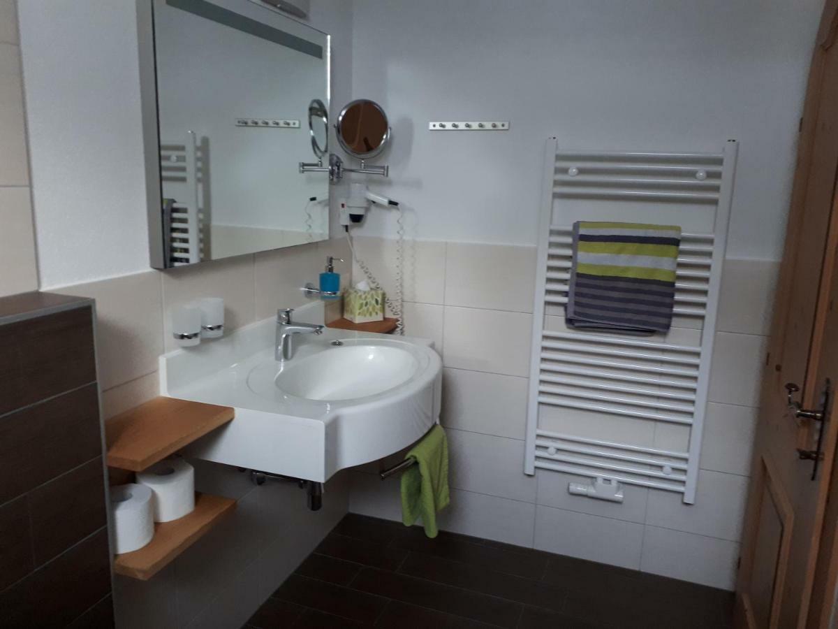 Landhaus & Apartment Taxach Ried im Zillertal Bagian luar foto